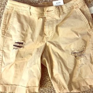 Time and Tru khaki Bermuda shorts, size 8 NWT